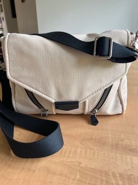 KIPLING 🐒 Ready Now Crossbody Handbag Handbag